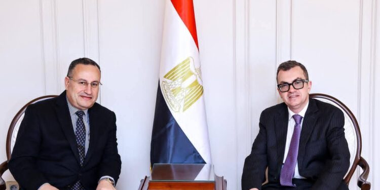 وزيرا التخطيط والتعليم العالي يناقشان الخطة الاستثمارية 2026/2027 وتعزيز تنافسية الجامعات المصرية دوليًا