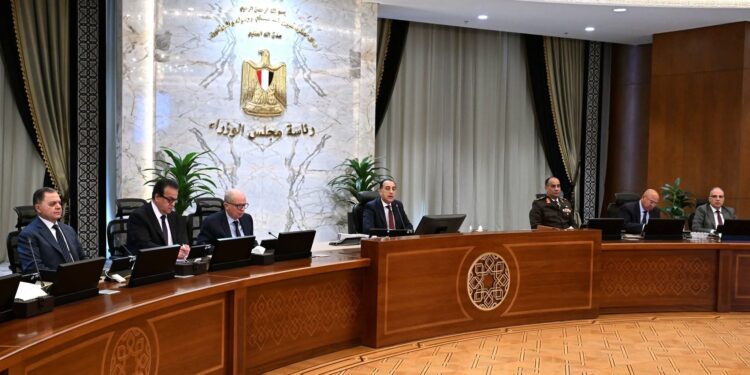 قرارات مهمة تعديل قانون الكهرباء وتوسعات بالمطارات والموانئ ودعم الصحة والتعليم