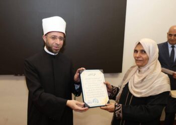 وزير الأوقاف يكرّم الأمهات المثاليات تقديرًا لعطائهن ودورهن المجتمعي