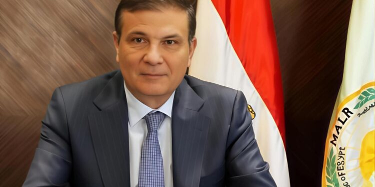 وزير الزراعة يتابع دعم المزارعين وإزالة التعديات في ثاني أيام العيد