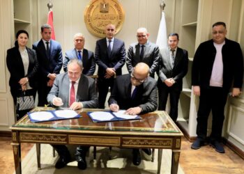 التعليم و«الوطنية للصحافة» توقعان بروتوكولًا مع دار التحرير لدعم التحول الرقمي