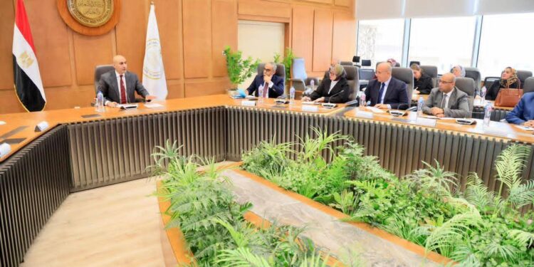 توجيهات حاسمة للانضباط بالمدارس والقضاء على الفترات المسائية بحلول 2027