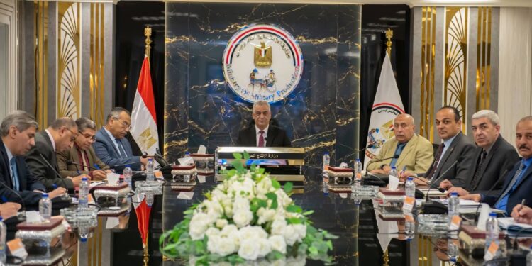 جمبلاط: لجنة لترشيد الكهرباء ومتابعة يومية للأداء بشركات الإنتاج الحربي