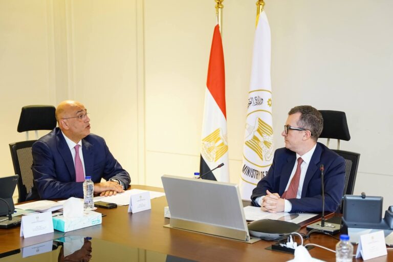 وزير التخطيط وجهاز تنمية المشروعات يناقشان تعزيز ريادة الأعمال وصمود الاقتصاد المصري