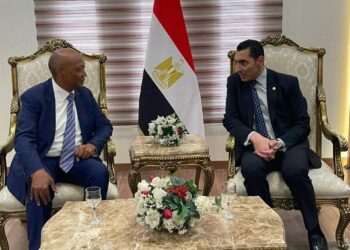 وزير الشباب والرياضة يستقبل رئيس «كاف» بالقاهرة ورسالة تقدير من رئيس جنوب أفريقيا للرئيس السيسي