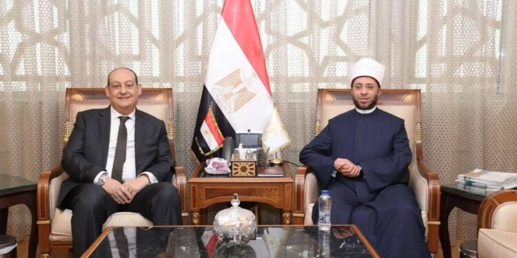 وزير الأوقاف يستقبل مساعد وزير الخارجية للعلاقات الثقافية لبحث تعزيز التعاون المشترك