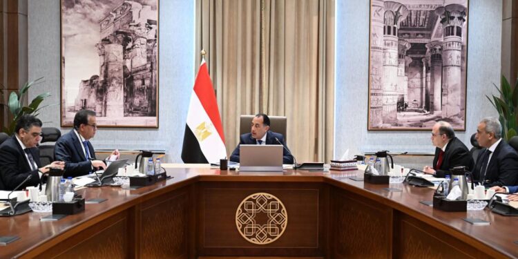 مدبولي: مخزون آمن من الأدوية في مصر وتوسع مستمر لتوطين صناعة الدواء