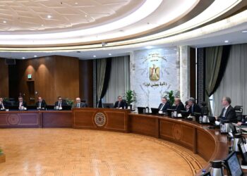 الحكومة تتابع تداعيات الحرب وتدرس تخفيف الإغلاق خلال أعياد الأقباط