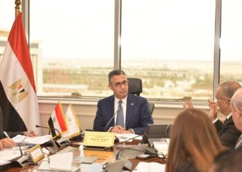 وزير التموين يعقد اجتماعًا موسعًا لمتابعة الاحتياطي الاستراتيجي من السلع والاطمئنان على توافرها بالأسواق