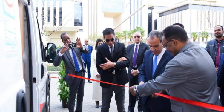 افتتاح وتشغيل مكتب تصديقات متنقل بالعاصمة الجديدة   