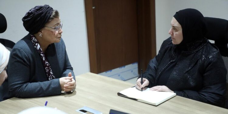 الصحة والأوقاف تبحثان توحيد الرسائل التوعوية ودمج القضايا السكانية في الخطاب الديني