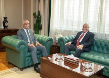 “الإنتاج الحربي” و”العربية للتصنيع” يبحثون سبل إقامة مصنع لإنتاج السهام والألعاب النارية 