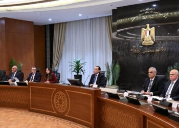 رئيس الوزراء يستعرض الموقف التنفيذي والمالي للمرحلة الأولي من مبادرة حياة كريمة