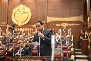 النائب محمد الجندي يطالب الحكومة بخطة عاجلة لإستعاب عودة العمالة المصرية من الخليج