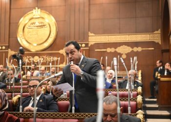 النائب محمد الجندي يطالب الحكومة بخطة عاجلة لإستعاب عودة العمالة المصرية من الخليج