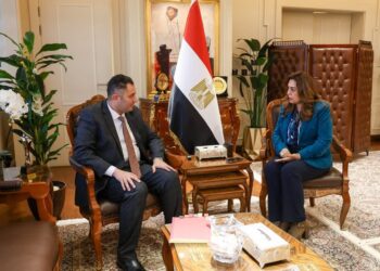 وزيرة التنمية المحلية والبيئة تتابع مع محافظ دمياط تنفيذ مشروعات الخطة الاستثمارية والملفات التنموية وتحسين الخدمات للمواطنين