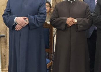 أئمة قبلة الجامع الأزهر يؤدون صلاة التراويح في الليلة السابعة والعشرين من رمضان