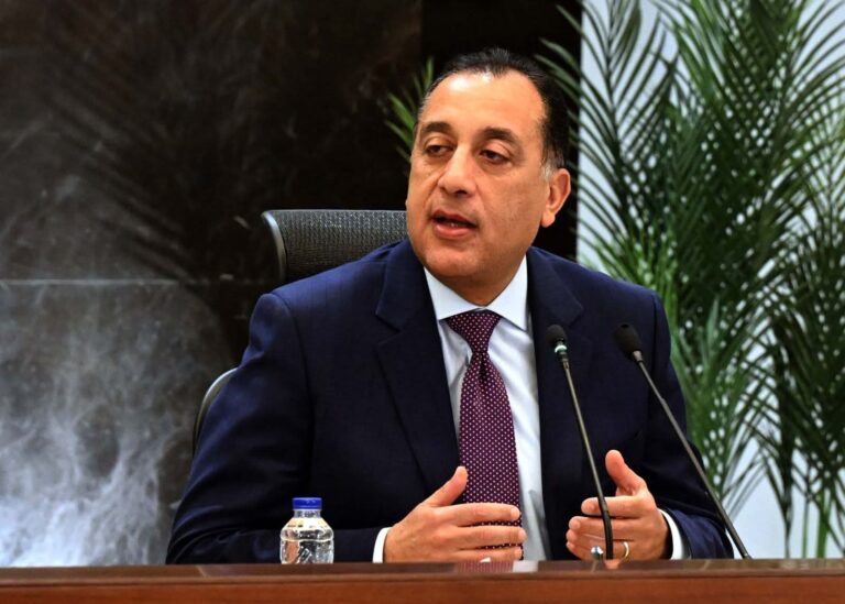 رئيس الوزراء يهنئ الرئيس السيسي بمناسبة عيد الفطر المبارك