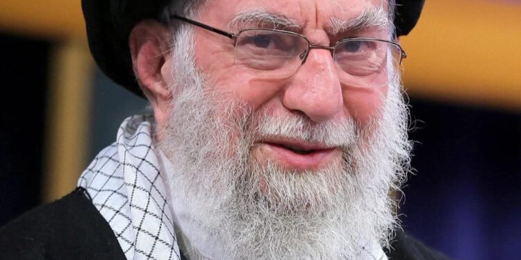 التلفزيون الإيراني: تأجيل مراسم وداع خامنئي المقررة مساء اليوم   