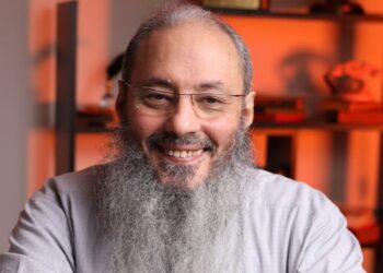 أيمن عبد الجليل: “الصحابة مكانوش يعرفوا أكتر من الألف” والعشماوي يرد عليه