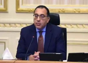 مدبولي يعلن تطبيق العمل عن بُعد يوم الأحد أسبوعيًا بدءًا من أبريل