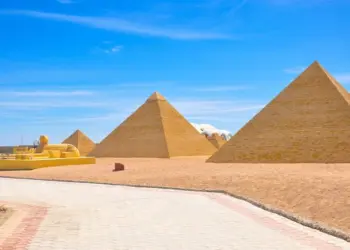 السياحيين تطلق مبادرة السياحة لمصر أمان