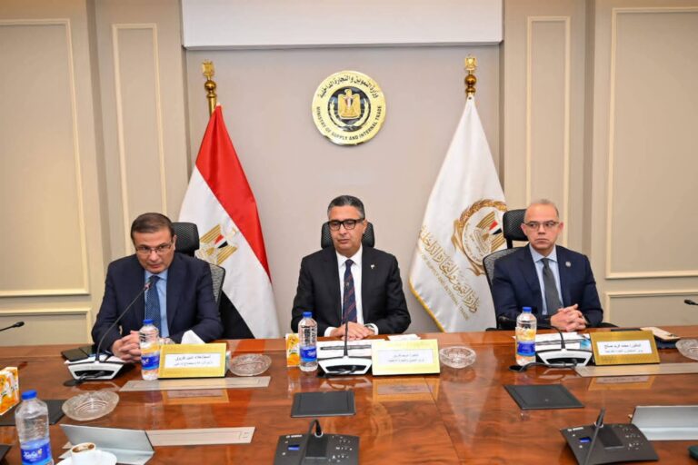 اجتماع ثلاثي للوزراء لتعزيز الأمن الغذائي واستقرار الأسواق