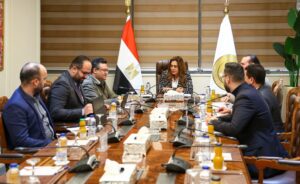 التنمية المحلية تبحث إنشاء منصة ذكية لدعم القرار ومتابعة المشروعات