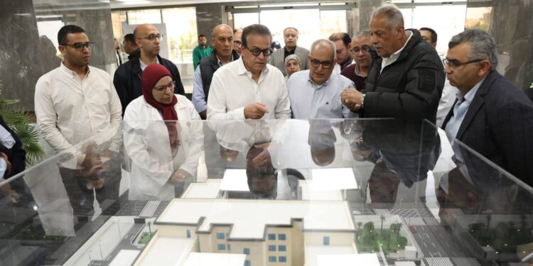 تطوير مستشفى مدينة نصر.. وزير الصحة يتابع سير الأعمال ويطالب بالسرعة في الإنجاز