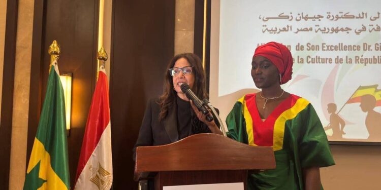 السنغال في قلب القاهرة.. وزيرة الثقافة تؤكد عمق الشراكة الإفريقية نيابة عن مدبولي
