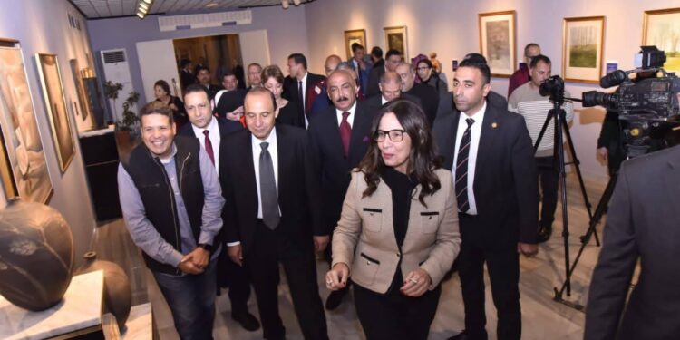 وزيرة الثقافة تفتتح معرض “كنوز مقتنيات الأوبرا التشكيلية” بالتزامن مع حفل عمر خيرت