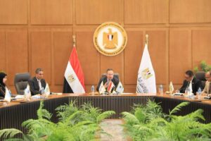 طلاب الجامعات المصرية يقودون حملة “وفرها… تنورها” لترشيد استهلاك الطاقة