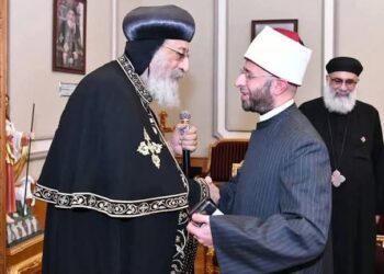 وزير الأوقاف يهنئ البابا تواضروس الثاني بعيد القيامة ويؤكد ترسيخ قيم المحبة والتآخي