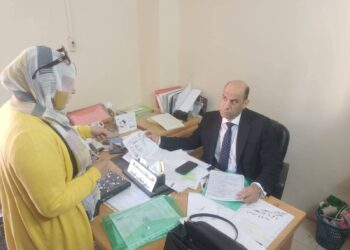 زيارة مفاجئة لوزير العمل إلى مكتب بدر وتشديد على رفع كفاءة الخدمات