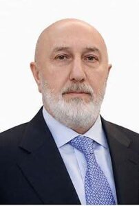 بعد انتخابه رئيسا للعراق.. من هو نزار آميدي؟