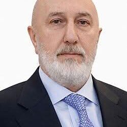 بعد انتخابه رئيسا للعراق.. من هو نزار آميدي؟