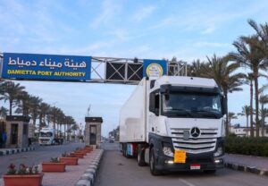 تدفق منتظم لشحنات الترانزيت عبر “الرورو” بميناء دمياط يعزز الربط التجاري بين أوروبا ودول الخليج
