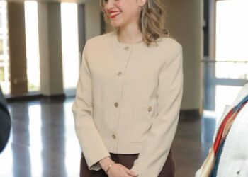 الدكتورة سلوى الفرا تشارك في مؤتمر Pfizer حول لقاح Abrysvo للحوامل