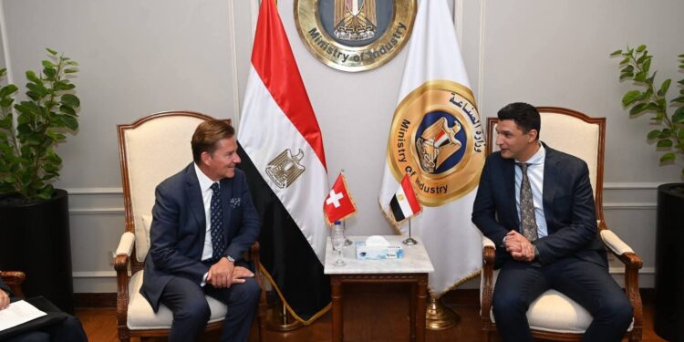 تعزيز الشراكة مع سويسرا لتوطين التكنولوجيا ودعم الإنتاج