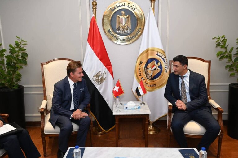 تعزيز الشراكة مع سويسرا لتوطين التكنولوجيا ودعم الإنتاج