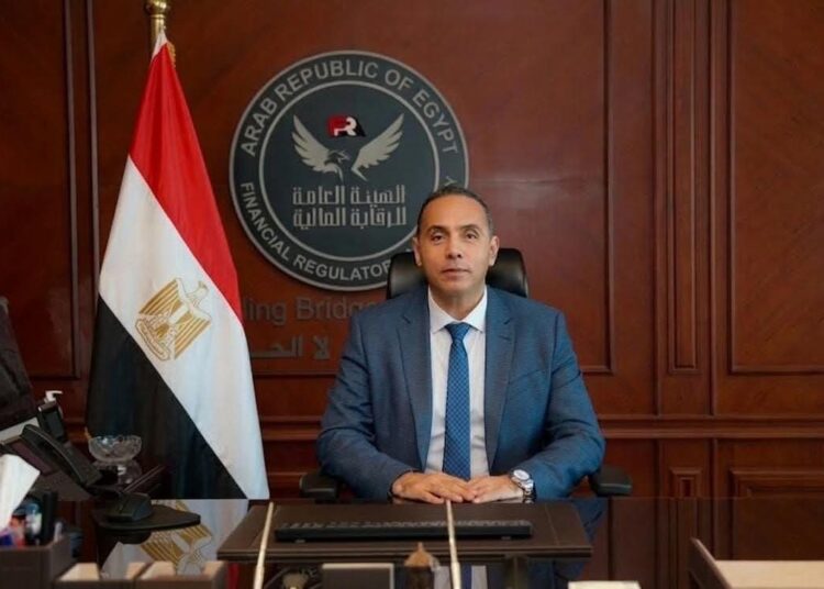 قرار من رئيس الوزراء : انضمام الدكتور إسلام عزام لعضوية المجموعة الوزارية الاقتصادية