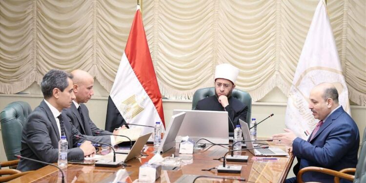 وزير الأوقاف يتابع خطة الحوكمة الرقمية لتعزيز كفاءة العمل المؤسسي