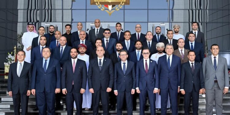 اختتام دورة متقدمة لتأهيل كوادر مكافحة الفساد بالدول العربية بمشاركة إقليمية واسعة