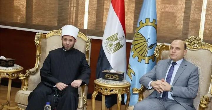 محافظ الغربية يستقبل وزير الأوقاف ويشيد ببرنامج «دولة التلاوة».. والأزهري يتفقد مسجد السيد البدوي بطنطا 