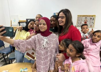 وزيرة الثقافة جيهان زكي تتفقد مكتبة الطفل والشباب بقنا وتؤكد: الاستثمار في النشء أساس بناء الوعي الثقافي