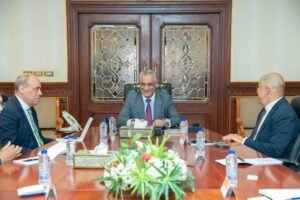 وزير الإنتاج الحربي يبحث مع رئيس اتحاد الصناعات سبل تعزيز التصنيع المحلي وتوطين التكنولوجيا