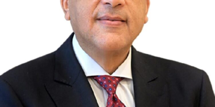 مدبولي يهنئ الرئيس السيسي بالذكرى الـ44 لعيد تحرير سيناء