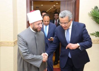 وزير الأوقاف ورئيس المركزي للمحاسبات يبحثان تعزيز التعاون وترسيخ الحوكمة الرشيدة