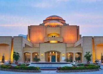 تعديل مواعيد عروض دار الأوبرا المصرية إلى السابعة والنصف مساءً تزامنًا مع التوقيت الصيفي