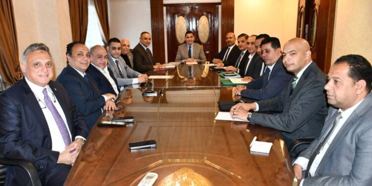 وزير الشباب والرياضة يناقش مع اتحاد التايكوندو خطط الإعداد للمرحلة المقبلة